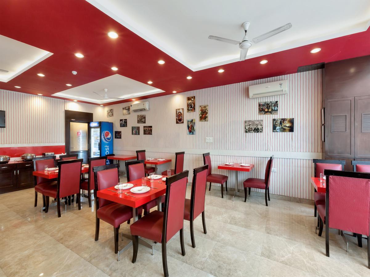 Oyo 9841 The Vivir 1 Hotel Noida Exterior foto